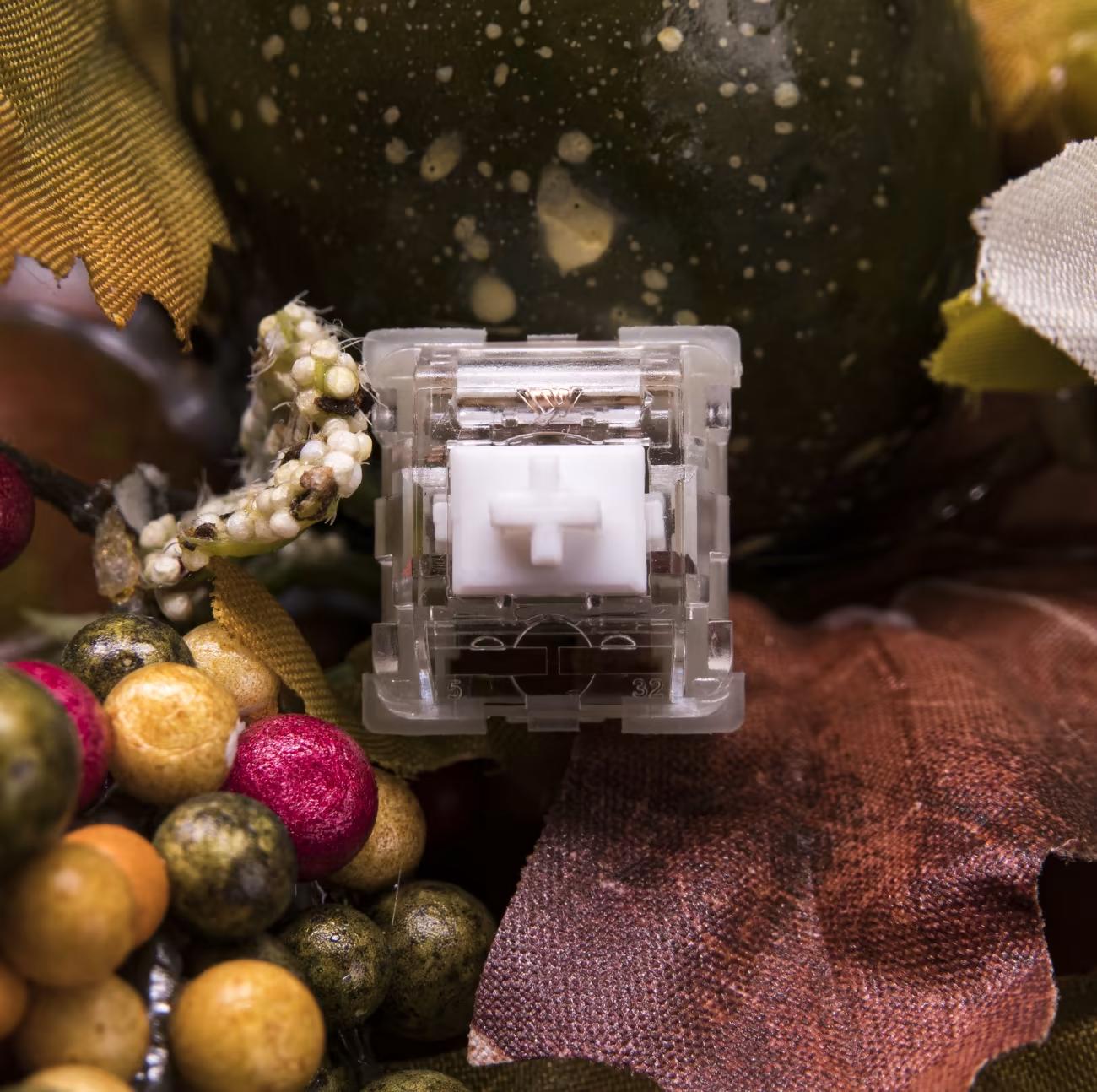 Content KTT Kang White Pre-Lubed Mechanical keyboard switch (Linear)